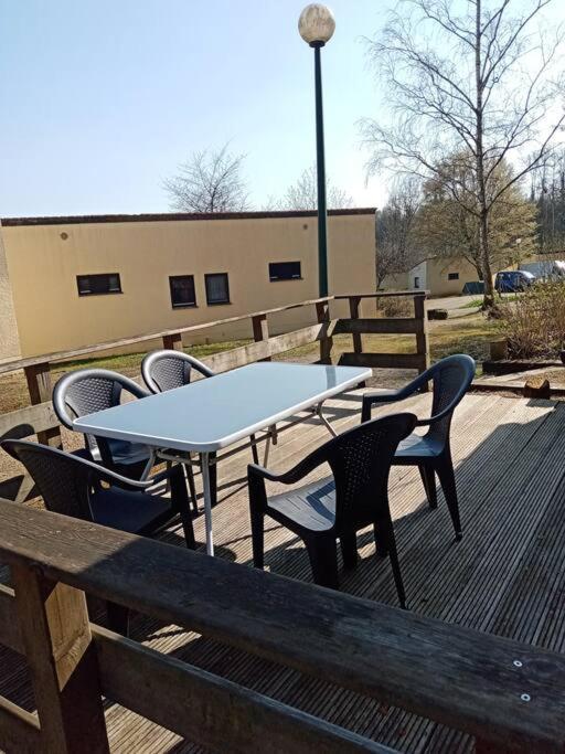 Le Repaire Des Renards Vallee De Rabais Virton Exterior photo